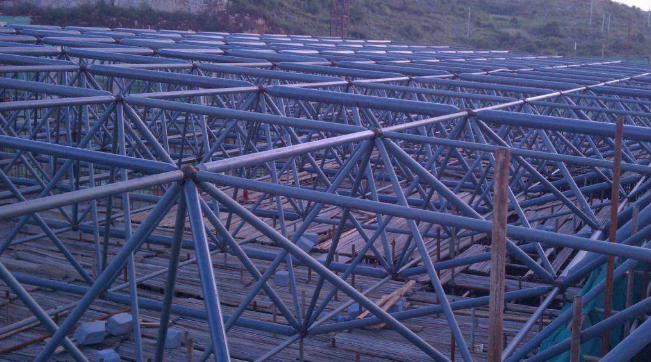 遵化概述网架加工中对钢材的质量的过细恳求